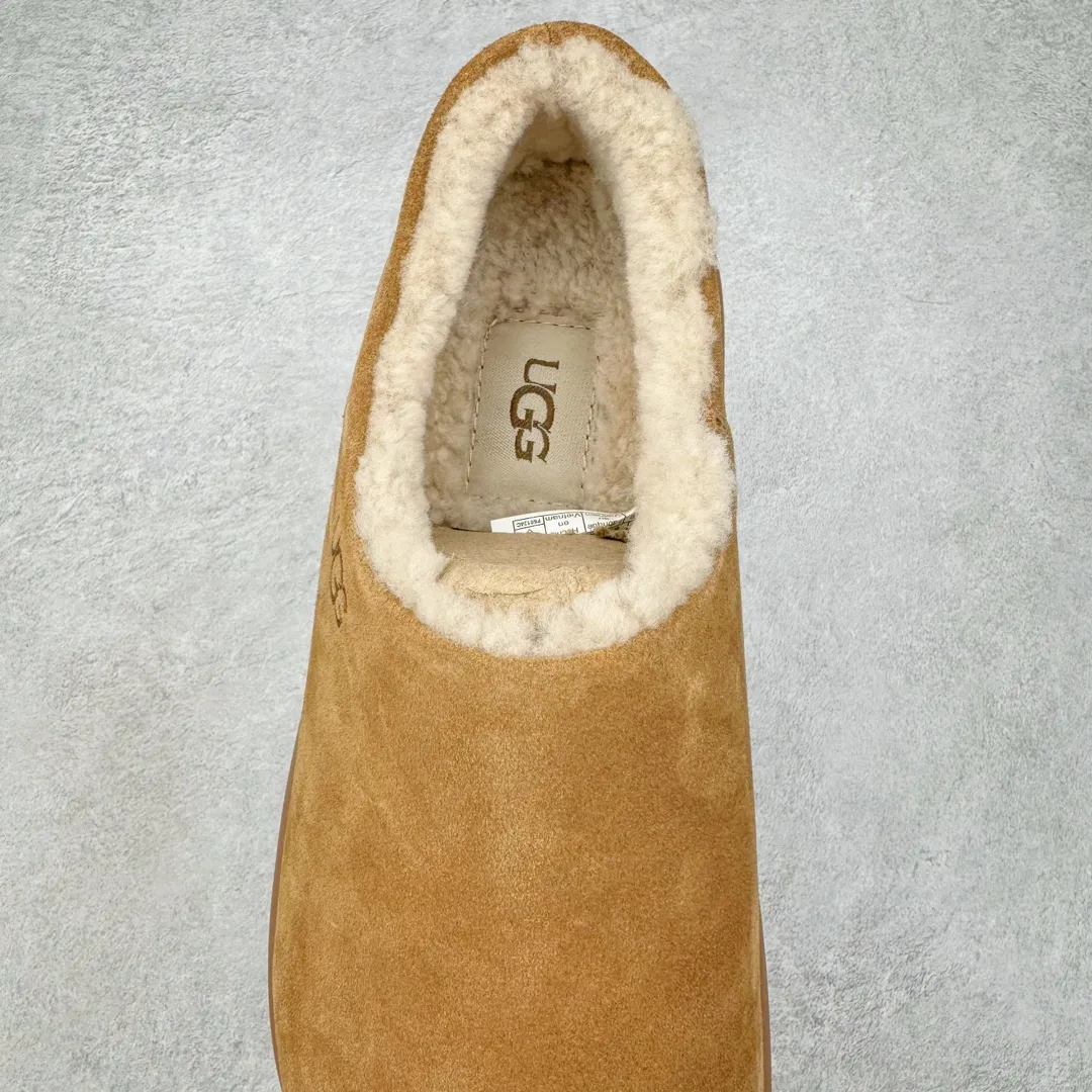 Pick up locally💰520 UGG 1688 Little Potato all-inclusive autumn and winter sheep fur integrated snow boots. All shoes are made from the same factory as ZP. Longfeng A-grade Australian imported sheep fur integrated brand OEM production line. Fully follow the ZP process. OEM original pattern maker adheres to the principle of no original shoes and no development selection. Pay attention to every detail. The most authentic version on the market TREADLITE "Light Wing" technology outsole Lightweight/durable/flexible/pile size: 35 36 37 38 39 40 Coding: by2936090